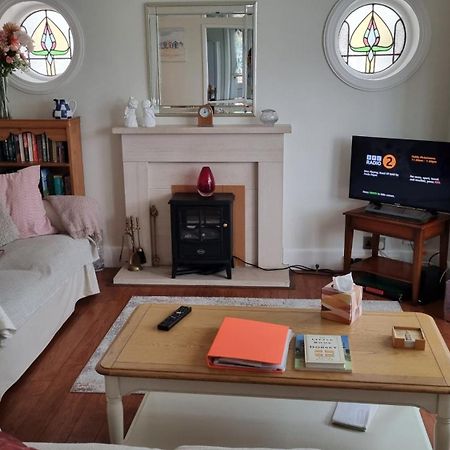 Cosy Bournemouth Bungalow Ferndown Exterior foto